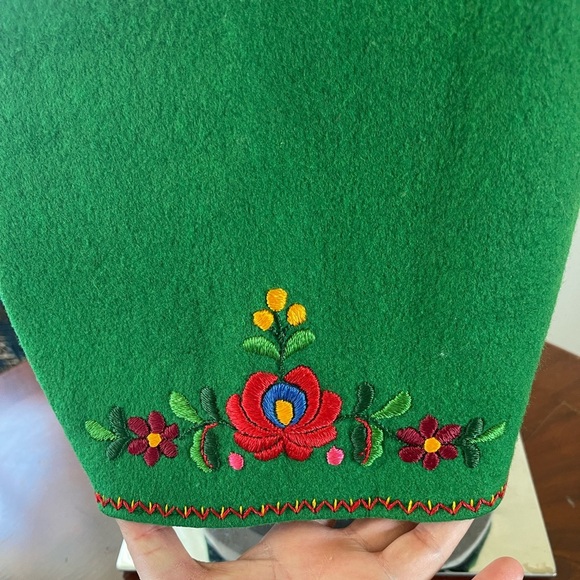 Vintage Hungary handmade embroidered floral vest small - Picture 5 of 11